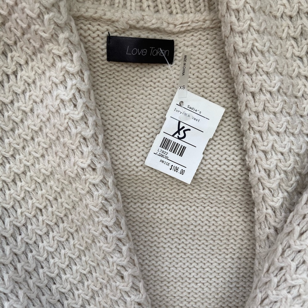 Love token sweater vest XS - Picture 2 of 4